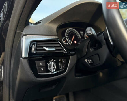 Чорний БМВ 5 Серія, об'ємом двигуна 3 л та пробігом 91 тис. км за 38500 $, фото 32 на Automoto.ua