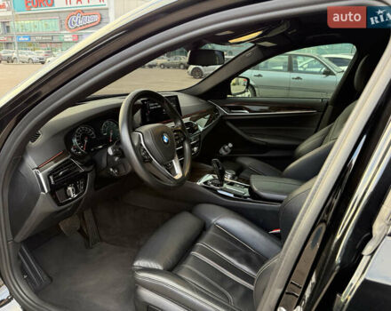 БМВ 5 Серия 2018 в Киеве на Automoto.ua Черный БМВ 5 Серия, объемом двигателя 2 л и пробегом 114 тыс. км за 28500 $, фото 29 на Automoto.ua