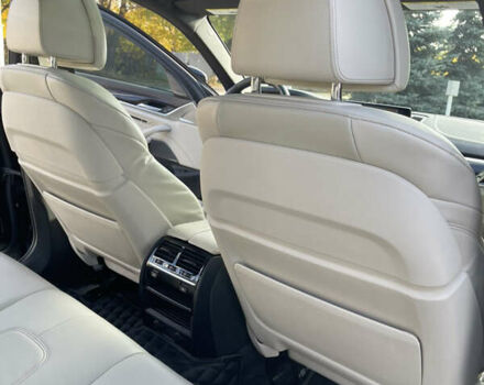 БМВ 5 Серия 2018 в Днепре (Днепропетровске) на Automoto.ua Черный БМВ 5 Серия, объемом двигателя 4.39 л и пробегом 129 тыс. км за 35599 $, фото 34 на Automoto.ua