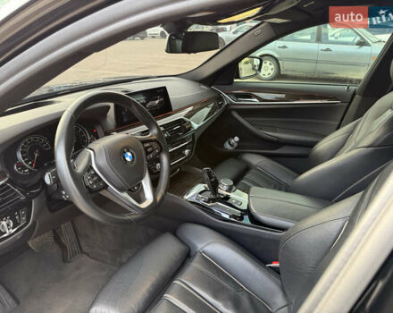 БМВ 5 Серия 2018 в Киеве на Automoto.ua Черный БМВ 5 Серия, объемом двигателя 2 л и пробегом 114 тыс. км за 28500 $, фото 32 на Automoto.ua