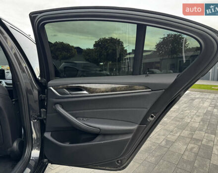 Чорний БМВ 5 Серія, об'ємом двигуна 2 л та пробігом 164 тис. км за 24500 $, фото 32 на Automoto.ua