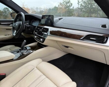 Чорний БМВ 5 Серія, об'ємом двигуна 3 л та пробігом 43 тис. км за 22500 $, фото 11 на Automoto.ua