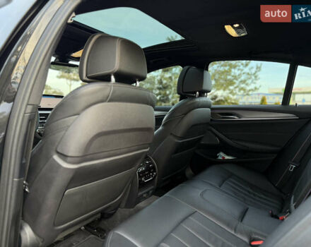 Чорний БМВ 5 Серія, об'ємом двигуна 3 л та пробігом 91 тис. км за 38500 $, фото 77 на Automoto.ua