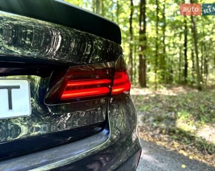 Черный БМВ 5 Серия, объемом двигателя 3 л и пробегом 134 тыс. км за 37000 $, фото 3 на Automoto.ua