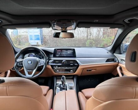 Чорний БМВ 5 Серія, об'ємом двигуна 2 л та пробігом 125 тис. км за 28300 $, фото 6 на Automoto.ua