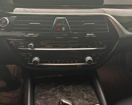 Чорний БМВ 5 Серія, об'ємом двигуна 2 л та пробігом 69 тис. км за 31000 $, фото 2 на Automoto.ua