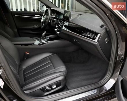 Чорний БМВ 5 Серія, об'ємом двигуна 2 л та пробігом 66 тис. км за 46899 $, фото 155 на Automoto.ua