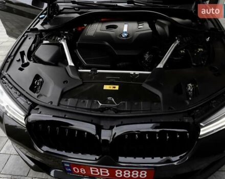Чорний БМВ 5 Серія, об'ємом двигуна 2 л та пробігом 66 тис. км за 46899 $, фото 187 на Automoto.ua
