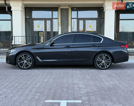 Черный БМВ 5 Серия, объемом двигателя 2 л и пробегом 110 тыс. км за 34990 $, фото 6 на Automoto.ua