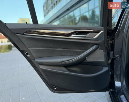 Черный БМВ 5 Серия, объемом двигателя 3 л и пробегом 54 тыс. км за 44900 $, фото 61 на Automoto.ua