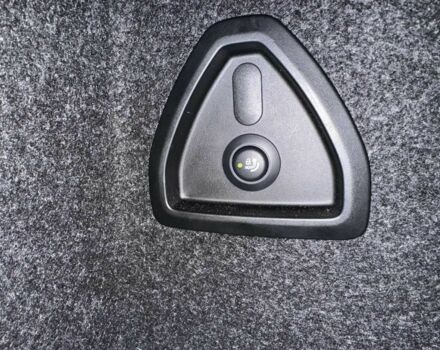 БМВ 5 Серия 2020 в Киеве на Automoto.ua Черный БМВ 5 Серия, объемом двигателя 3 л и пробегом 135 тыс. км за 53000 $, фото 10 на Automoto.ua