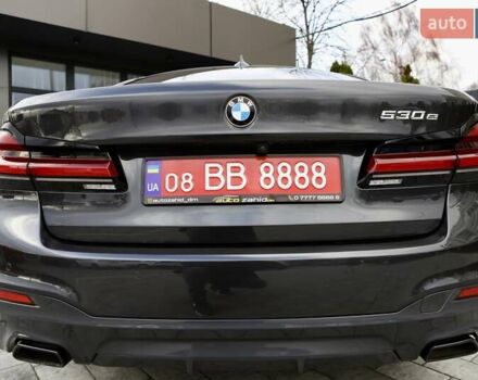 Чорний БМВ 5 Серія, об'ємом двигуна 2 л та пробігом 66 тис. км за 46899 $, фото 102 на Automoto.ua