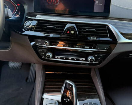 Черный БМВ 5 Серия, объемом двигателя 2.99 л и пробегом 110 тыс. км за 49999 $, фото 17 на Automoto.ua