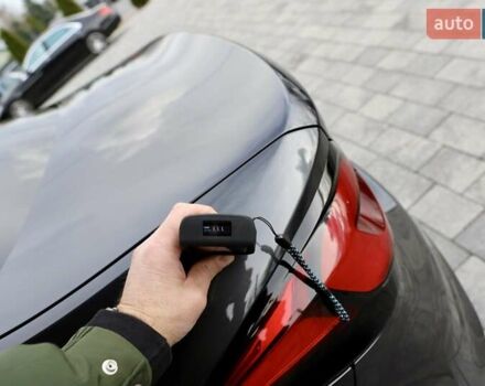 Чорний БМВ 5 Серія, об'ємом двигуна 2 л та пробігом 66 тис. км за 46899 $, фото 126 на Automoto.ua