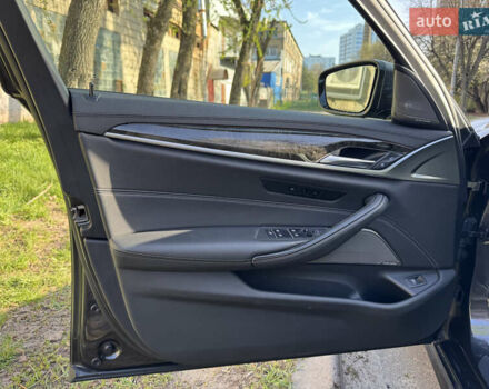 Чорний БМВ 5 Серія, об'ємом двигуна 3 л та пробігом 70 тис. км за 48000 $, фото 11 на Automoto.ua