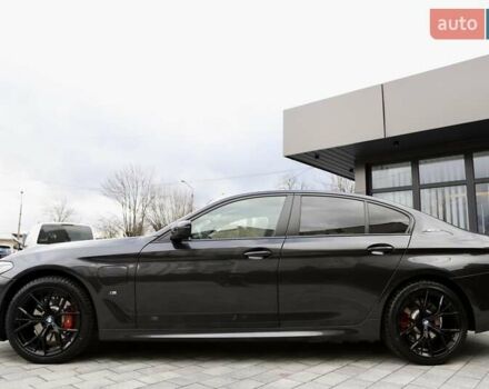 Чорний БМВ 5 Серія, об'ємом двигуна 2 л та пробігом 66 тис. км за 46899 $, фото 46 на Automoto.ua