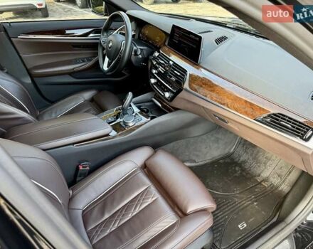 БМВ 5 Серия 2020 в Днепре (Днепропетровске) на Automoto.ua Черный БМВ 5 Серия, объемом двигателя 2 л и пробегом 53 тыс. км за 37900 $, фото 26 на Automoto.ua