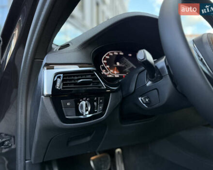 Черный БМВ 5 Серия, объемом двигателя 3 л и пробегом 54 тыс. км за 44900 $, фото 35 на Automoto.ua