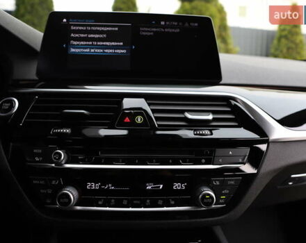 Чорний БМВ 5 Серія, об'ємом двигуна 2 л та пробігом 66 тис. км за 46899 $, фото 225 на Automoto.ua