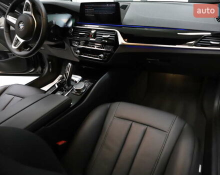Черный БМВ 5 Серия, объемом двигателя 2 л и пробегом 65 тыс. км за 48999 $, фото 144 на Automoto.ua