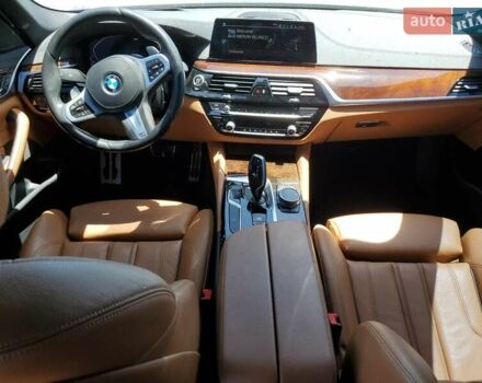БМВ 5 Серия 2020 в Киеве на Automoto.ua Черный БМВ 5 Серия, объемом двигателя 3 л и пробегом 97 тыс. км за 13400 $, фото 7 на Automoto.ua
