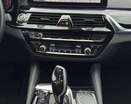 Черный БМВ 5 Серия, объемом двигателя 2 л и пробегом 138 тыс. км за 44000 $, фото 16 на Automoto.ua