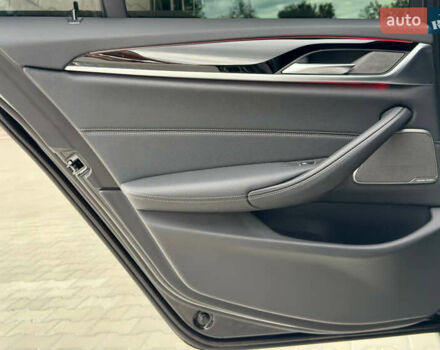 Черный БМВ 5 Серия, объемом двигателя 2 л и пробегом 137 тыс. км за 46900 $, фото 45 на Automoto.ua