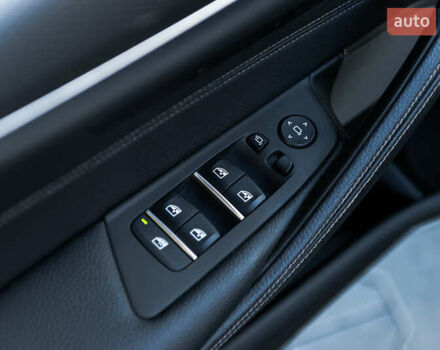 Чорний БМВ 5 Серія, об'ємом двигуна 2 л та пробігом 79 тис. км за 56500 $, фото 28 на Automoto.ua