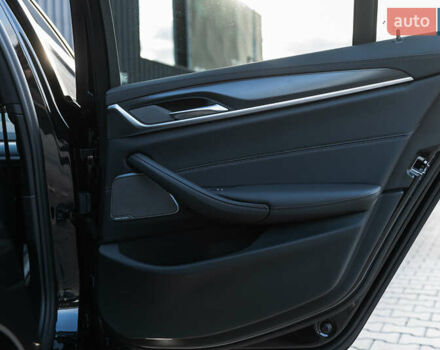 Чорний БМВ 5 Серія, об'ємом двигуна 2 л та пробігом 79 тис. км за 56500 $, фото 33 на Automoto.ua