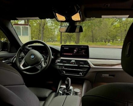 Чорний БМВ 5 Серія, об'ємом двигуна 2 л та пробігом 27 тис. км за 42500 $, фото 5 на Automoto.ua