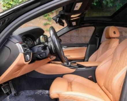 БМВ 5 Серия 2023 в Львове на Automoto.ua Черный БМВ 5 Серия, объемом двигателя 3 л и пробегом 13 тыс. км за 38000 $, фото 9 на Automoto.ua