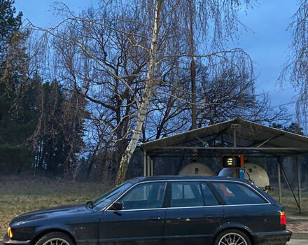 Черный БМВ 5 Серия, объемом двигателя 1.99 л и пробегом 450 тыс. км за 3800 $, фото 5 на Automoto.ua