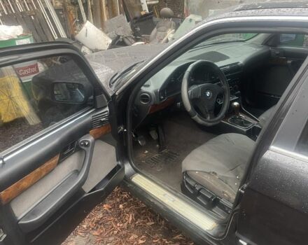 Черный БМВ 5 Серия, объемом двигателя 2.5 л и пробегом 355 тыс. км за 2500 $, фото 2 на Automoto.ua