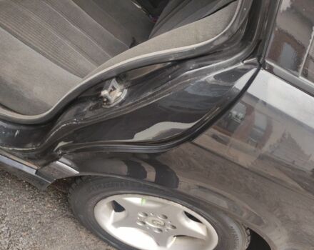 Черный БМВ 5 Серия, объемом двигателя 1.8 л и пробегом 359 тыс. км за 3500 $, фото 4 на Automoto.ua