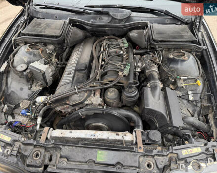 Черный БМВ 5 Серия, объемом двигателя 2.5 л и пробегом 187 тыс. км за 2999 $, фото 19 на Automoto.ua