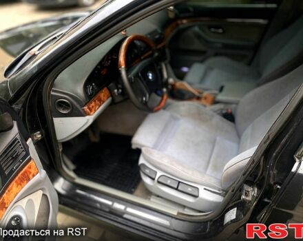 Черный БМВ 5 Серия, объемом двигателя 2.5 л и пробегом 357 тыс. км за 3000 $, фото 4 на Automoto.ua