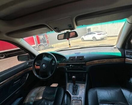 Черный БМВ 5 Серия, объемом двигателя 2.5 л и пробегом 200 тыс. км за 2550 $, фото 4 на Automoto.ua