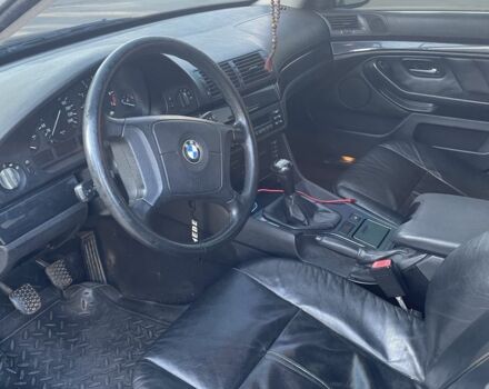 Чорний БМВ 5 Серія, об'ємом двигуна 2 л та пробігом 667 тис. км за 3399 $, фото 4 на Automoto.ua