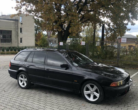 Черный БМВ 5 Серия, объемом двигателя 2.99 л и пробегом 250 тыс. км за 2999 $, фото 2 на Automoto.ua