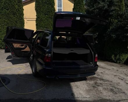 Черный БМВ 5 Серия, объемом двигателя 3 л и пробегом 400 тыс. км за 2222 $, фото 1 на Automoto.ua