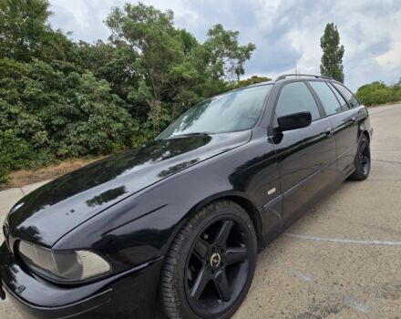 Черный БМВ 5 Серия, объемом двигателя 3 л и пробегом 315 тыс. км за 5500 $, фото 3 на Automoto.ua