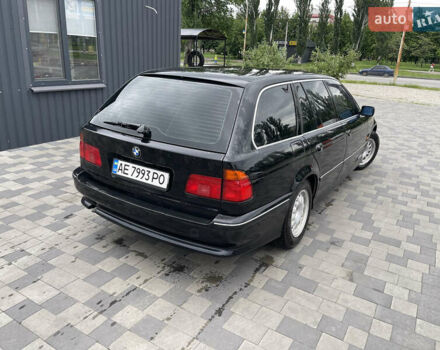 Черный БМВ 5 Серия, объемом двигателя 2.5 л и пробегом 326 тыс. км за 4500 $, фото 1 на Automoto.ua