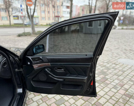 Чорний БМВ 5 Серія, об'ємом двигуна 2.5 л та пробігом 300 тис. км за 5000 $, фото 51 на Automoto.ua