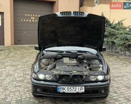 Чорний БМВ 5 Серія, об'ємом двигуна 2.5 л та пробігом 300 тис. км за 5000 $, фото 65 на Automoto.ua