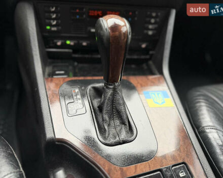 Чорний БМВ 5 Серія, об'ємом двигуна 2.5 л та пробігом 300 тис. км за 5000 $, фото 39 на Automoto.ua