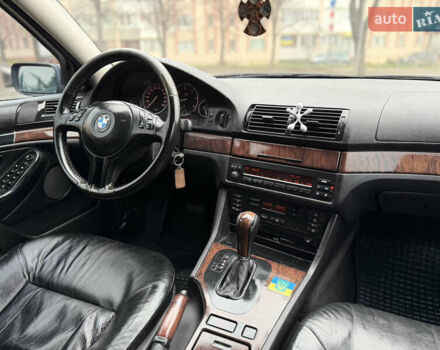 Чорний БМВ 5 Серія, об'ємом двигуна 2.5 л та пробігом 300 тис. км за 5000 $, фото 35 на Automoto.ua