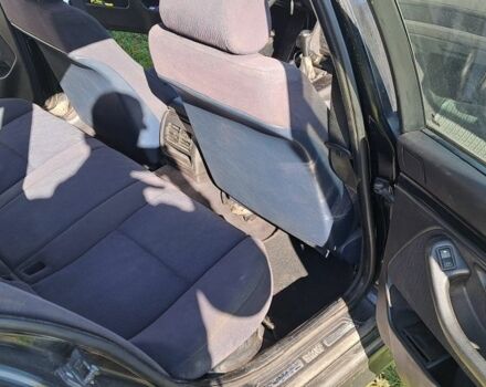 Черный БМВ 5 Серия, объемом двигателя 2.5 л и пробегом 406 тыс. км за 2400 $, фото 3 на Automoto.ua