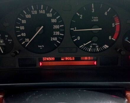 Черный БМВ 5 Серия, объемом двигателя 2 л и пробегом 374 тыс. км за 5000 $, фото 8 на Automoto.ua