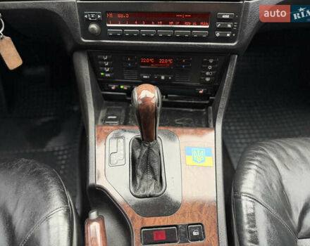 Чорний БМВ 5 Серія, об'ємом двигуна 2.5 л та пробігом 300 тис. км за 5000 $, фото 40 на Automoto.ua