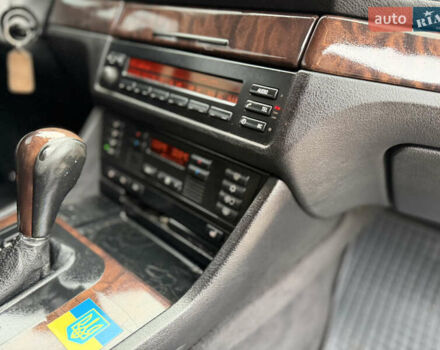 Чорний БМВ 5 Серія, об'ємом двигуна 2.5 л та пробігом 300 тис. км за 5000 $, фото 55 на Automoto.ua